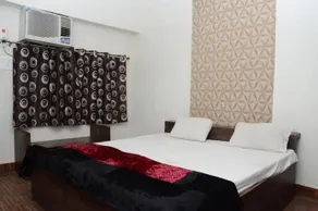 Hotel kanchan bedi bar - Image 3