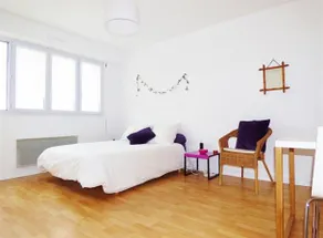 Studio Place Dupuy - Image 4