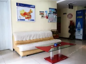 7 Days Inn Xining Dashizi Center Branch - Image 4