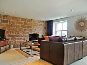 Large Apartment On Royal Parade - Sleeps 10 - Image 2