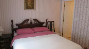 Falcon Crest Bed and Breakfast - Image 4
