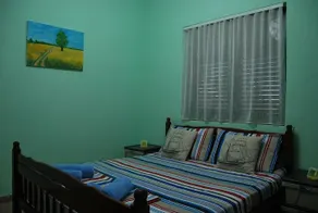 H And H Guesthouse - Image 4