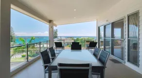 Bimbadeen Penthouse - across the road from Main Beach - Image 5