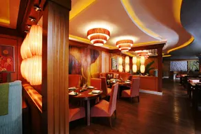 Landison Plaza Hangzhou - Image 4