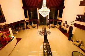 Raviz Mahayana - Premium House Boat - Image 3
