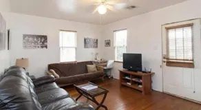 Cajun Hostel II - Image 2