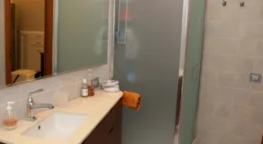 Luxury Apt - Image 3