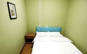 Little Free Time Internationa Hostel Qingdao - Image 3