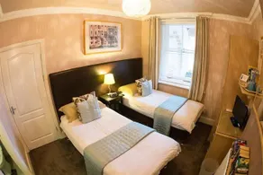 Newminster Cottage Bed & Breakfast - Image 5