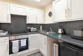 Cheltenham by Harrogate Serviced Apartments - Image 5