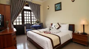 New Blue Snow Hotel - Image 2