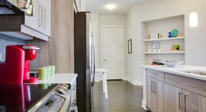 Uptown Apartment - Image 2
