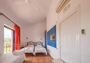 Lontos Suites - Image 4