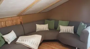 Apartment Burger - Image 5