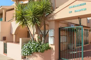 Günstige Wohnung mit Pool und Garage - Image 2