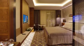 Royal Stay Palace Hotel - Image 5