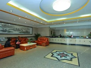 Yunnan Industrial and Commercial Administrative Cadre Training Center - Image 4