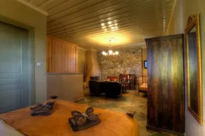 Oikies Art Rooms - Image 3