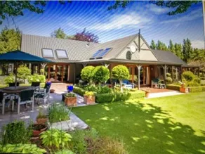 Rhododendron Garden Hotel - Image 3