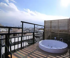 Harajyuku Cozy Flat & Sky Jacuzzi 5 - Image 4