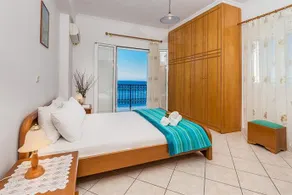 Blue House Studios - Apartment - Image 5