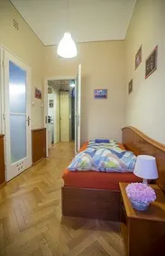 The Tailor's Home - Image 4