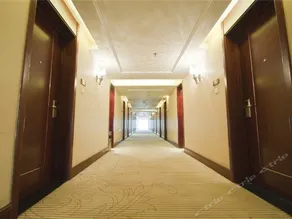 Jingu Hotel - Image 3