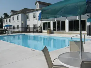 QUALITY INN & SUITES SNEADS FERRY - NORTH TOPSAIL BEACH - Image 2