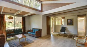 Large 4 Bedroom Home - Pet Friendly - Image 3