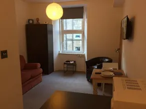 Library Apartment Edinburgh - Image 2