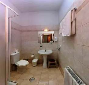 Xenonas Sta Tzakia - Image 5