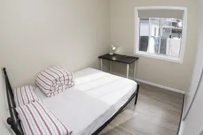 Adamson Avenue House - Image 5