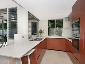 Viridian Village Private Holiday Apartment - Image 3