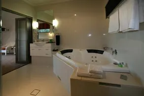 Terrigal Hinterland - Image 4