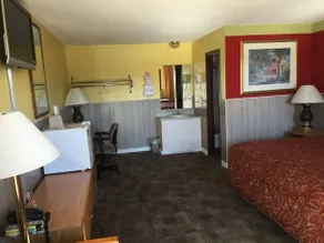 Cloud 9 Motel - Image 4