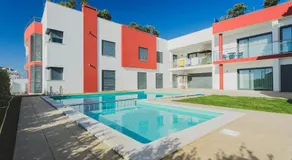 Best Houses 03 - Deluxe Two Bedrooms and Pool - Design Apartment - Image 3