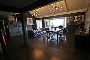Sunset Plaza House - Image 2