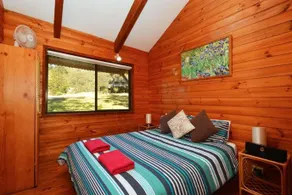 Caddyshack Cabin @ Kangaroo Valley Golf & Country Resort - Image 4