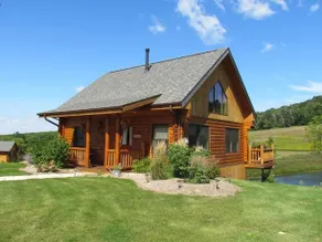 Lorelei Cabins - Image 1