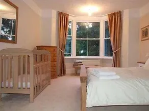 Farmborough House - Image 2