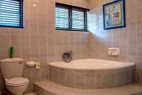 Hallack Manor - Image 4