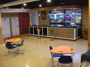 Qinglong Business Hotel - Image 2