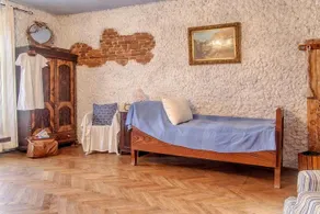 REVERIA GUESTHOUSE - Image 5