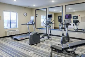 Candlewood Suites Lakeville I-35 - Image 3