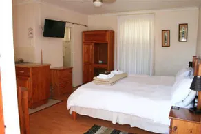 5 Third Avenue Guesthouse - Image 2