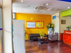 7Days Inn Yibin North Gate Coach Station - Image 3