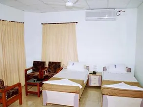 Surya Hotel - Image 3
