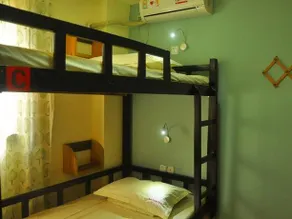 Yangtze River International Youth Hostel - Image 5