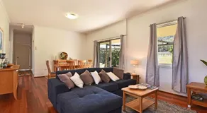 Somerville Wines Cottage - Image 5