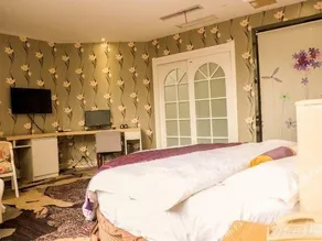 Bayi Garden Hotel - Image 2